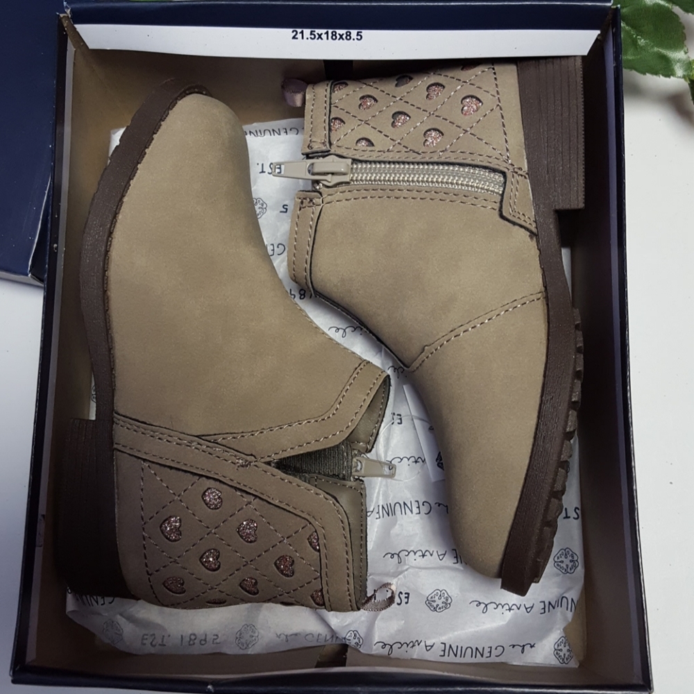 NIB Toddler Oshkosh girls boot tan size 10T - Picture 4 of 8